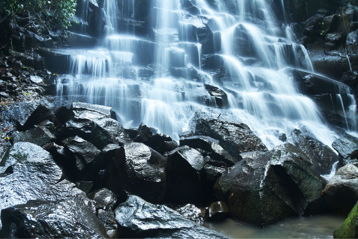 kanto lampo waterfall