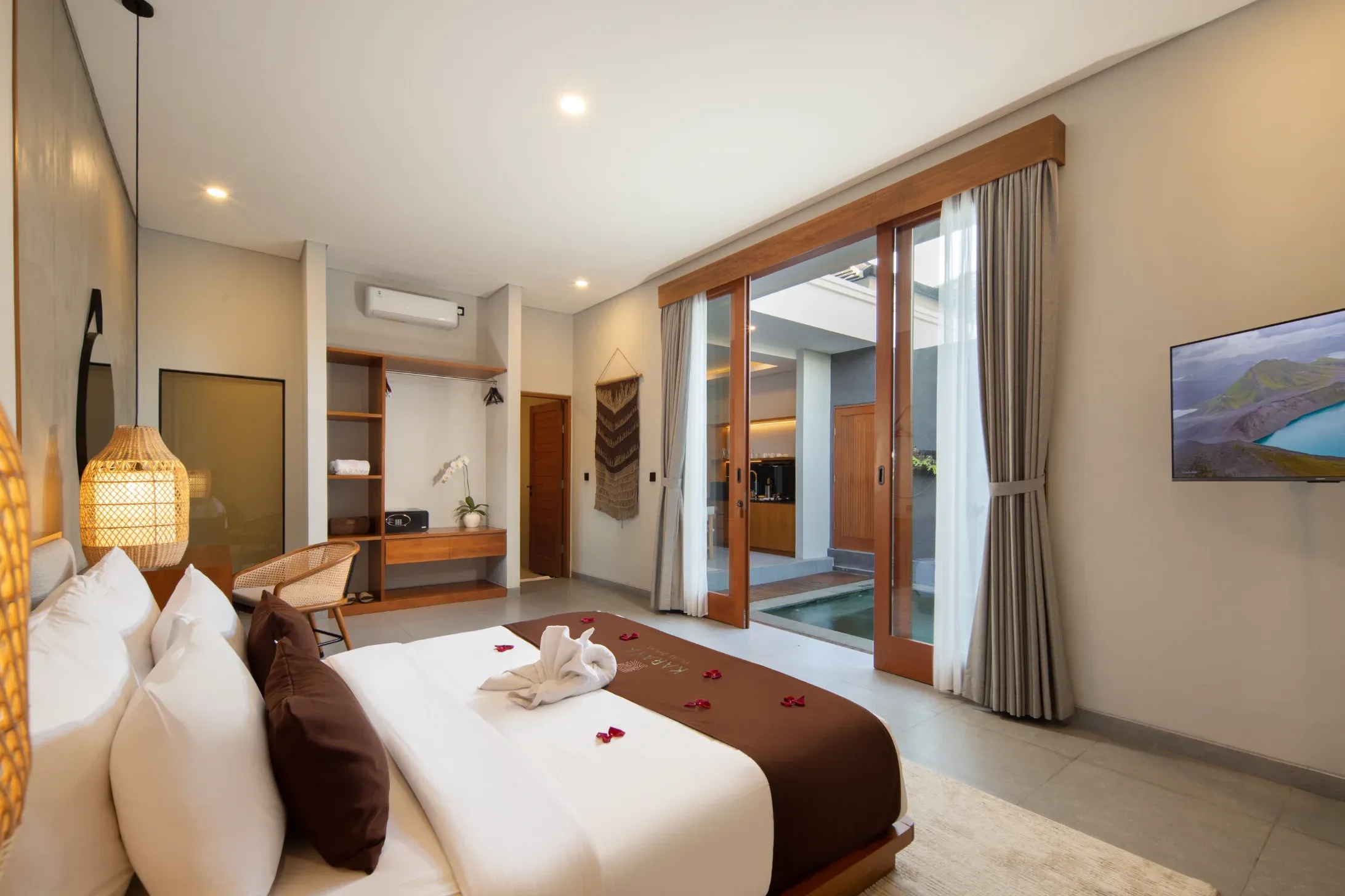Connecting One-Bedroom Pool Villa