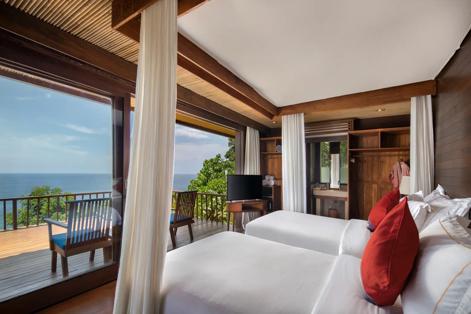 Hanging Two Bedroom Pool Villa Ocean View